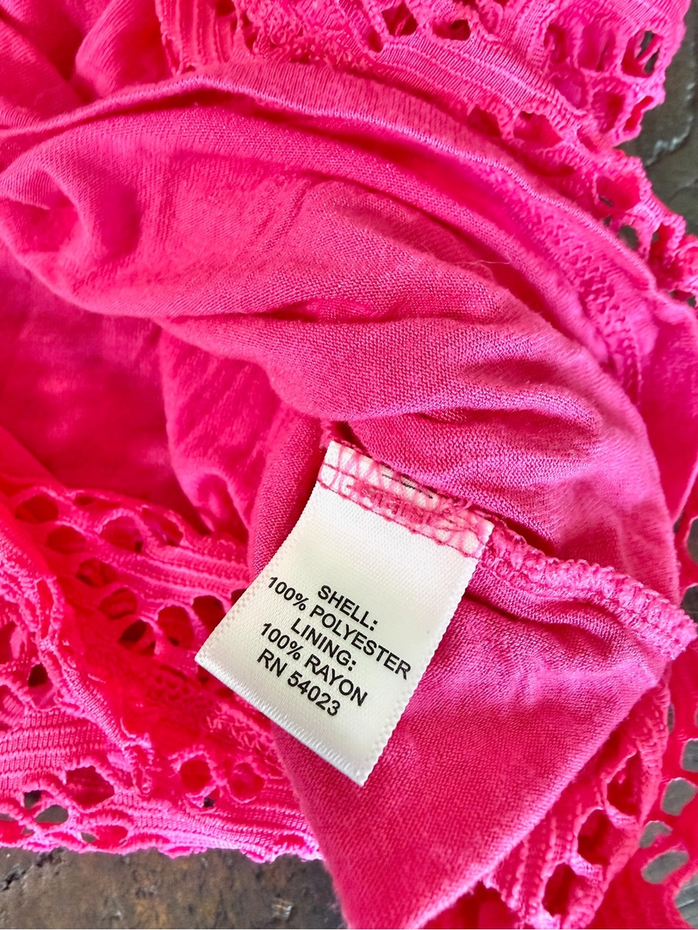 Banana Republic Women’s Tank Top Chevron Lace Overlay Sleeveless Hot Pink Size M - Picture 10 of 10